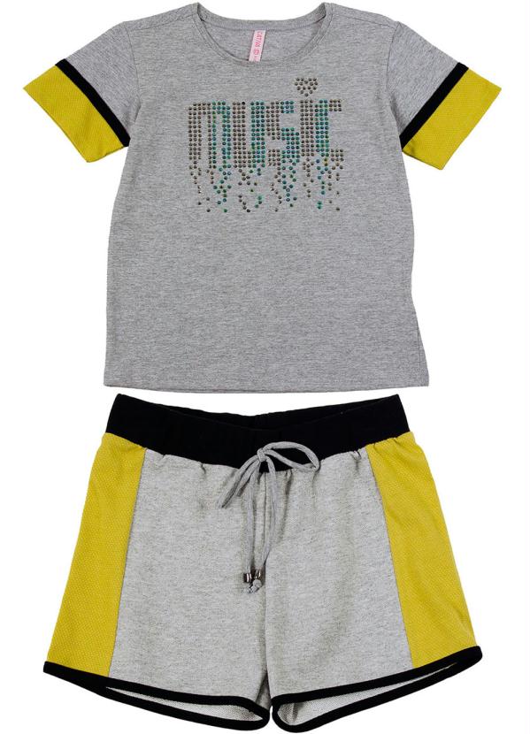 

Conjunto Infantil com Blusa e Short Cinza